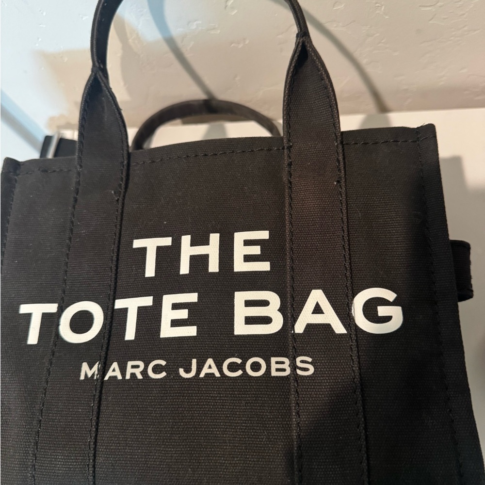 Marc Jacobs Black Canvas Tote Bag *Gently used. Authentic